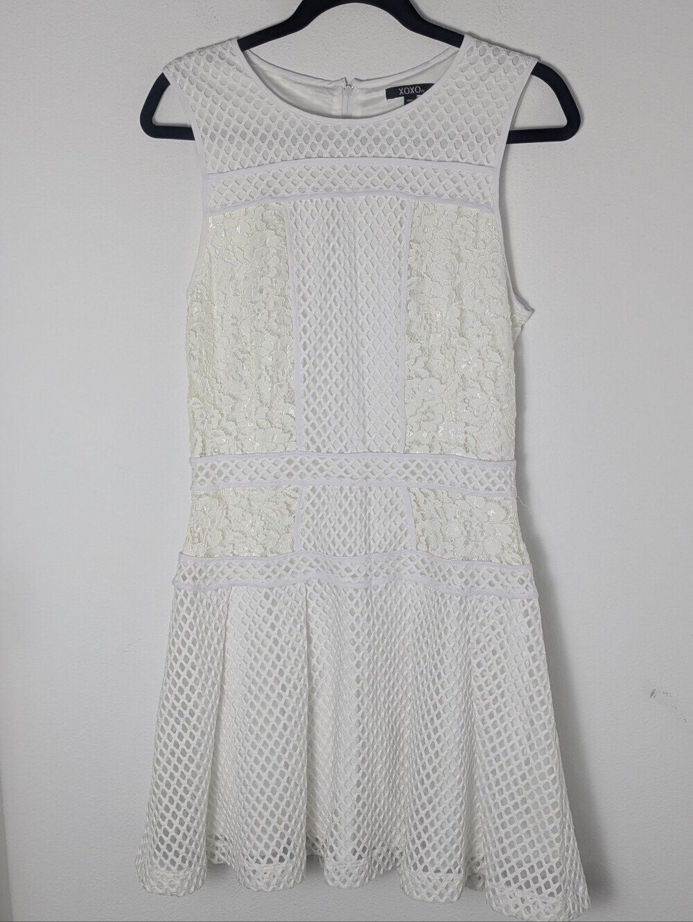 XOXO Junior Sz Medium White Fit Flare Sleeveless Lace Cutout Dress Vintage EUC